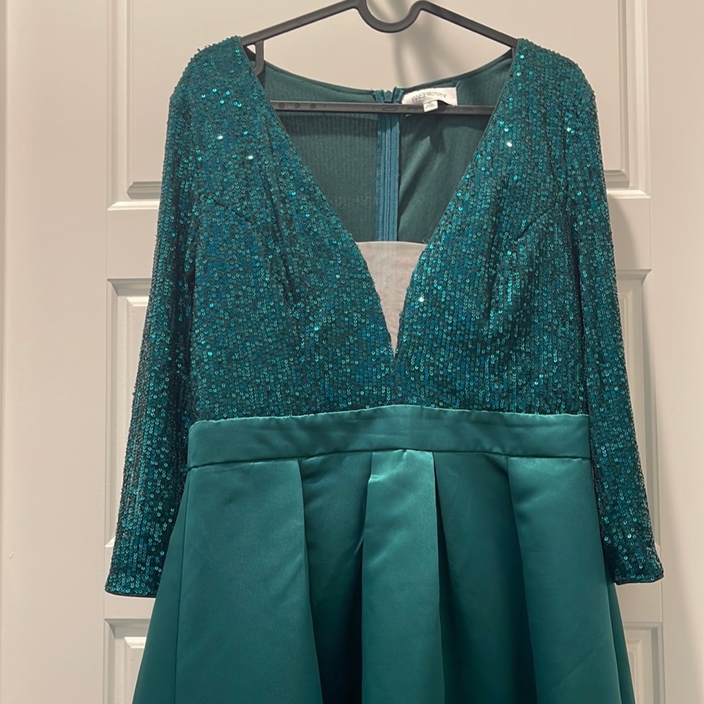 Used Emerald Green Gown